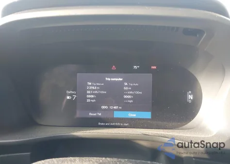 2023 Volvo Xc40 Recharge Pure Electric Twin Plus z USA, uszkodzony, nr VIN YV4ED3UL4P2090667